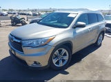 Toyota Highlander Limited Platinum V6 5TDDKRFH2GS323437 fotografie
