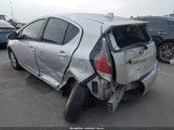 Toyota Prius C Four JTDKDTB30F1114864 снимка