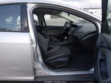 Ford Focus Se 1FAHP3K27CL307706 fotografie