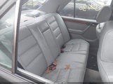 Mercedes-Benz E 300D/300D Special WDBEB31E7SC171260 снимка