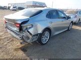 Toyota Camry Xle 4T1B11HK1JU045729 photo
