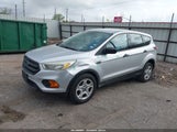 Ford Escape S 1FMCU0F79HUC00347 fotografie