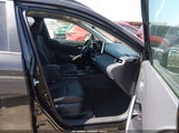 Toyota Corolla Cross Xle 7MUEAAAG4TV160409 photo