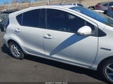 Toyota Prius C Four JTDKDTB35F1092666 снимка