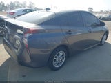 Toyota Prius Two JTDKBRFU1H3032144 снимка