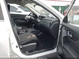 Nissan Rogue Sv 5N1AT2MV2KC703125 снимка