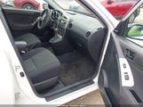 Toyota Matrix 2T1KR32E56C591837 снимка