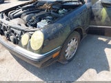 Mercedes-Benz E 320 WDBJF65F9WA619247 снимка