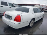 Lincoln Town Car Signature 1LNHM82W13Y703339 fotografie