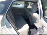 Toyota Prius Two JTDKN3DU5E1802294 fotografie