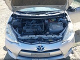 Toyota Prius C Three JTDKDTB39C1501635 снимка