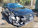 Volkswagen Passat 1.8T Limited Edition 1VWAT7A30FC120639 fotografie
