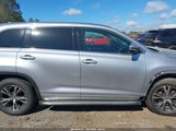 Toyota Highlander Xle V6 5TDKKRFH7GS504086 fotografie