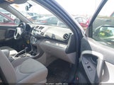 Toyota Rav4 Limited JTMBD31V275079743 снимка