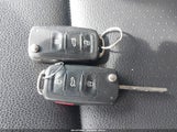 Volkswagen Tiguan 2.0T/2.0T S WVGAV7AX0HK013059 photo