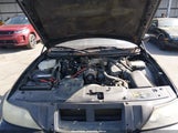 Lincoln Town Car Signature Limited 1LNHM82W05Y670675 снимка