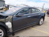 Tesla Model S 100D/75D/P100D 5YJSA1E2XJF252511 fotografie