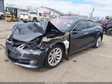 Tesla Model S 100D/75D/P100D 5YJSA1E2XJF252511 fotografie
