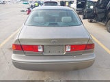 Toyota Camry Le JT2BG22K7Y0484266 снимка