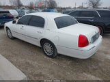 Lincoln Town Car Signature 1LNHM82W23Y612550 снимка