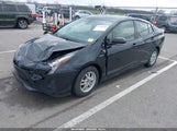 Toyota Prius Two JTDKBRFU4H3048421 снимка