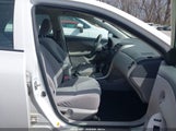 Toyota Corolla Le JTDBU4EE7AJ069370 снимка