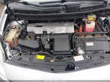 Toyota Prius Three JTDKN3DU2F0438441 fotografie