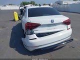 Volkswagen Passat 1.8T R-Line 1VWDT7A36HC040214 photo
