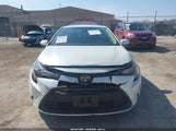 Toyota Corolla Le JTDEPRAE2LJ075328 снимка