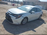 Toyota Corolla Le JTDEPRAE2LJ075328 снимка
