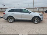 Kia Sorento 2.4L Lx 5XYPG4A31KG554252 photo