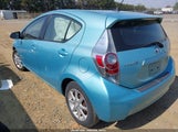 Toyota Prius C Three JTDKDTB35C1011242 снимка