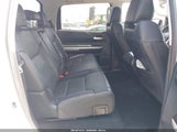 Toyota Tundra Limited 5.7L V8 5TFHY5F13GX574831 fotografie