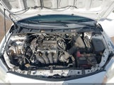 Toyota Corolla Le JTDBU4EE8AJ073086 снимка
