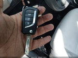 Toyota Corolla Le JTDEPRAE0LJ017296 снимка
