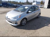 Toyota Prius C Four JTDKDTB33C1031425 снимка