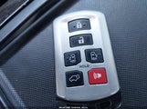 Toyota Sienna Xle 8 Passenger 5TDYZ3DC8JS927115 photo