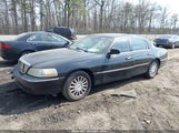 Lincoln Town Car Signature 1LNHM81W05Y617461 снимка