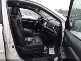 Toyota Highlander Xle 5TDJZRFH1KS565692 снимка