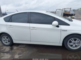 Toyota Prius Two JTDKN3DU5B0290490 снимка