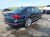 Volkswagen Passat 2.0T R-Line/2.0T S 1VWAA7A3XJC015105 снимка