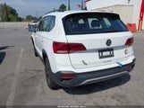Volkswagen Taos 1.5T S 3VVDX7B22PM352803 photo