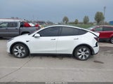 Tesla Model Y Awd/Long Range Dual Motor All-Wheel Drive 7SAYGDEEXPF809174 fotografie