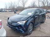 Toyota Rav4 Le JTMBFREV8JD243050 снимка
