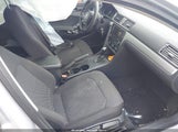 Volkswagen Passat 1.8T S 1VWAT7A31HC016972 снимка