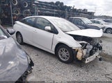 Toyota Prius Two JTDKBRFU0J3083723 снимка
