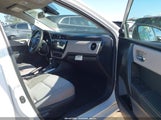 Toyota Corolla Le 5YFBURHE4JP749229 снимка