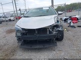 Toyota Corolla Le 2T1BURHE7JC042884 снимка