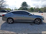 Nissan Altima Sv Fwd 1N4BL4DV4MN306680 photo