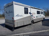 Chevrolet P30 1GBLP37J2V3317197 снимка